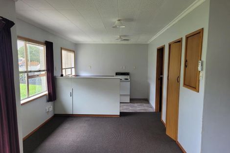 Photo of property in 39 Birdwood Avenue, Moturoa, New Plymouth, 4310