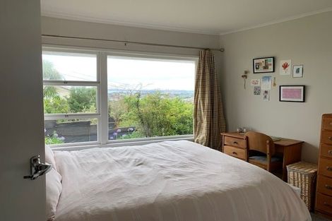 Photo of property in 2/4 Dewsbury Terrace, Castor Bay, Auckland, 0620