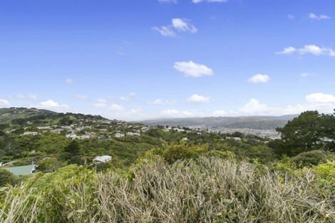 Photo of property in 2/7 Banksia Grove, Maungaraki, Lower Hutt, 5010