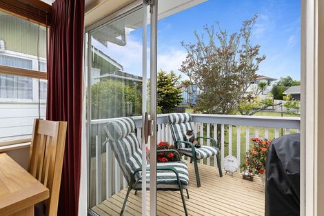 Photo of property in 6 Tamahere Drive, Glenfield, Auckland, 0629