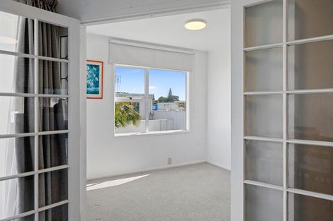 Photo of property in 6/184 Powderham Street, New Plymouth, 4310