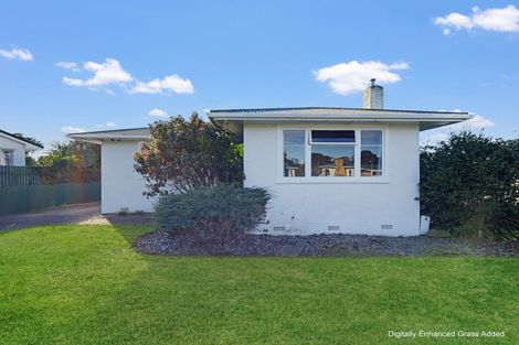 Photo of property in 37 Hadfield Crescent, College Estate, Whanganui, 4500