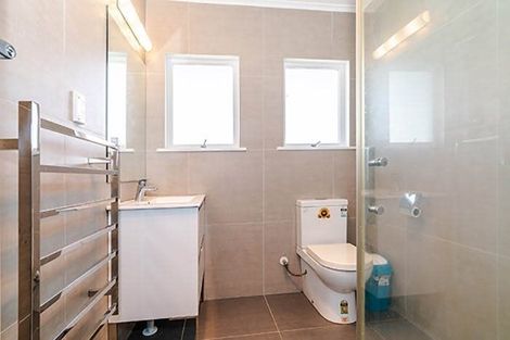 Photo of property in 54 Ravenwood Drive, Forrest Hill, Auckland, 0620