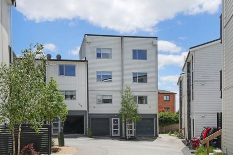 Photo of property in 60 Niu Lane, Te Atatu South, Auckland, 0610