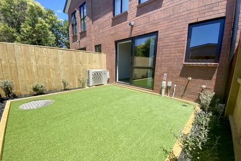 Photo of property in 6/9 Marlene Avenue, Te Atatu South, Auckland, 0610