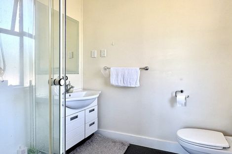 Photo of property in 16 Frasers Road, Glenross, Dunedin, 9011