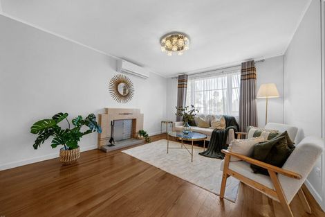 Photo of property in 71 Larnoch Road, Henderson, Auckland, 0610
