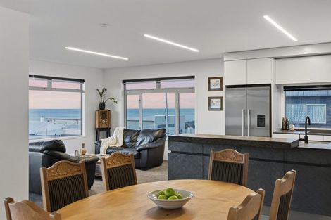 Photo of property in 21 Hine Street, New Plymouth, 4310