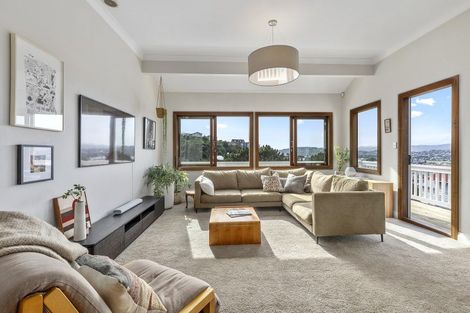 Photo of property in 118 Sutherland Road, Melrose, Wellington, 6023