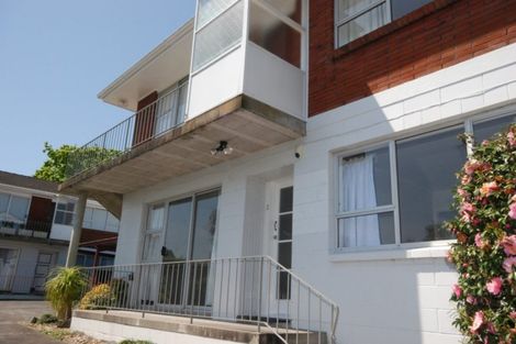 Photo of property in 2/3 Camden Road, Sandringham, Auckland, 1025