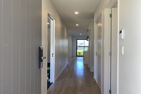 Photo of property in 115 Waekahu Road, Westgate, 0814