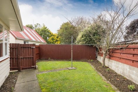 Photo of property in 27 Newbury Street, Awapuni, Palmerston North, 4412