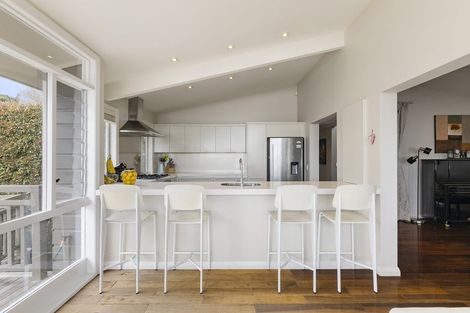 Photo of property in 104 Mellons Bay Road, Mellons Bay, Auckland, 2014