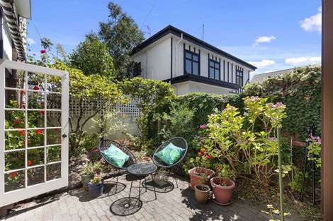 Photo of property in 9 Holly Road, Merivale, Christchurch, 8014