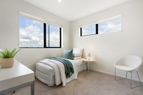 Photo of property in 55 Parkmore Drive, Rosehill, Papakura, 2113