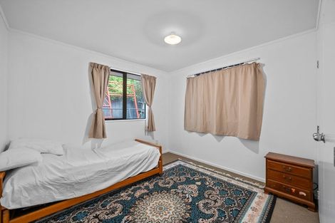 Photo of property in 29 Woodbank Drive, Glen Eden, Auckland, 0602