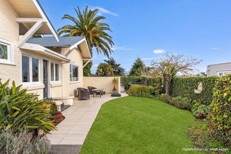 Photo of property in 44 College Street, College Estate, Whanganui, 4500