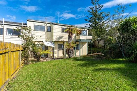 Photo of property in 1/3 Ceramco Place, Torbay, Auckland, 0630