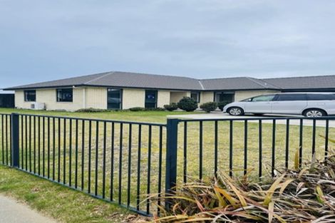 Photo of property in 6 Nga Tupuna Street, Pegasus, 7612