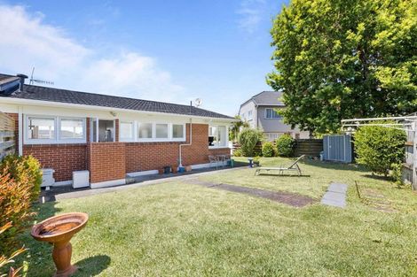 Photo of property in 1/3 Stanley Avenue, Milford, Auckland, 0620