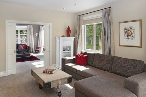 Photo of property in 103 Aikmans Road, Merivale, Christchurch, 8014