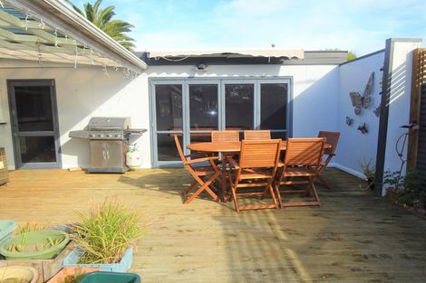 Photo of property in 1 Barber Street, Foxton Beach, Foxton, 4815