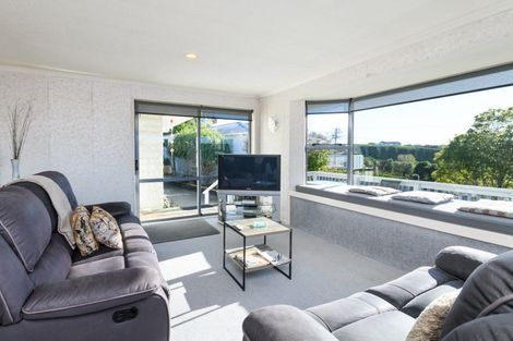 Photo of property in 8a Halcombe Road, Feilding, 4702