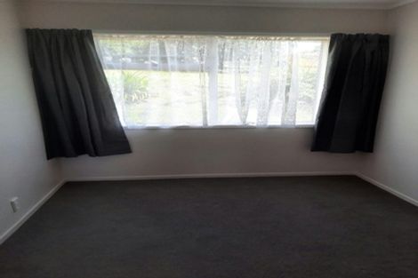 Photo of property in 87 Beechdale Crescent, Pakuranga Heights, Auckland, 2010