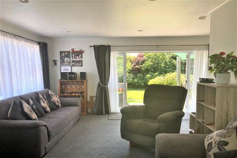 Photo of property in 17 Hutchins Street, Waitara, 4320