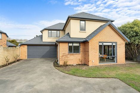 Photo of property in 32 Berkshire Drive, Avonhead, Christchurch, 8042