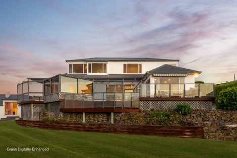 Photo of property in 12 Belleview Terrace, Mount Pleasant, Christchurch, 8081
