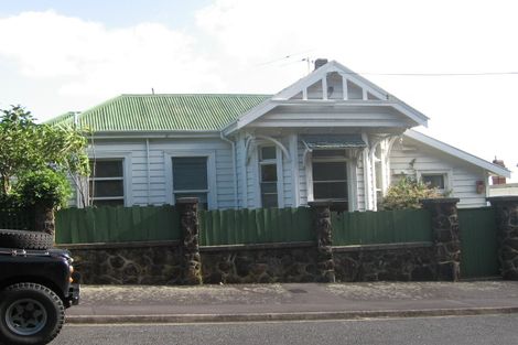 Photo of property in 25 Kerr Street, Devonport, Auckland, 0624