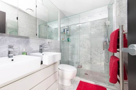 Photo of property in 11a/2 Saint Martins Lane, Grafton, Auckland, 1010