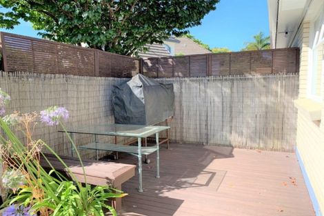 Photo of property in 2/8 Domett Avenue, Epsom, Auckland, 1023