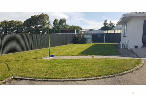 Photo of property in 19 Timaru Road, Waimate, 7924
