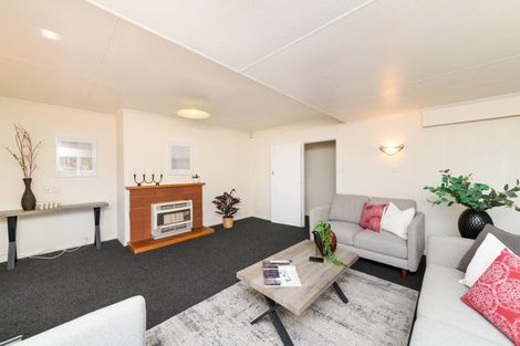 Photo of property in 11 Kent Crescent, Awapuni, Palmerston North, 4412