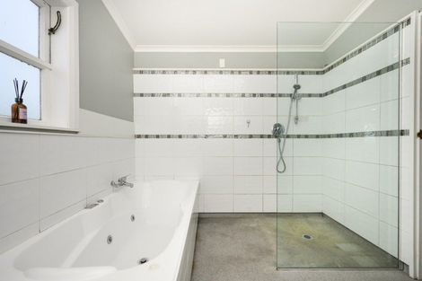 Photo of property in 321 Newbury Line, Bunnythorpe, Palmerston North, 4478