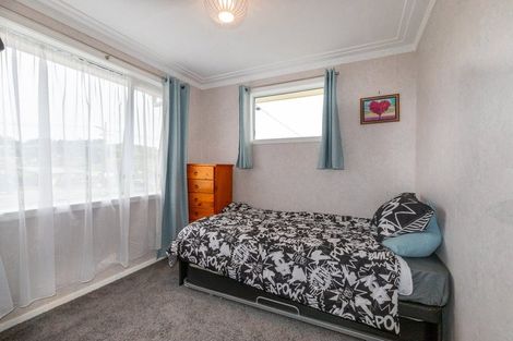 Photo of property in 68 Waldron Crescent, Green Island, Dunedin, 9018