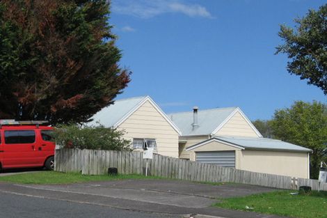 Photo of property in 48 Cedar Heights Avenue, Massey, Auckland, 0614