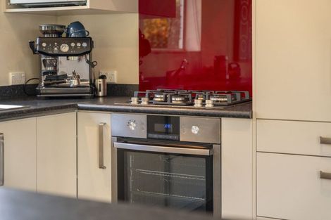 Photo of property in 23 Kereru Street, Two Mile Bay, Taupo, 3330