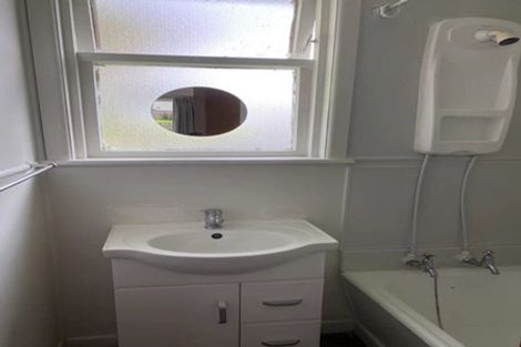 Photo of property in 81 Woodglen Road, Glen Eden, Auckland, 0602