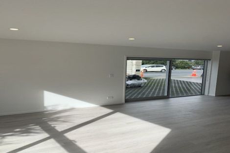 Photo of property in 1/492 East Coast Road, Windsor Park, Auckland, 0630