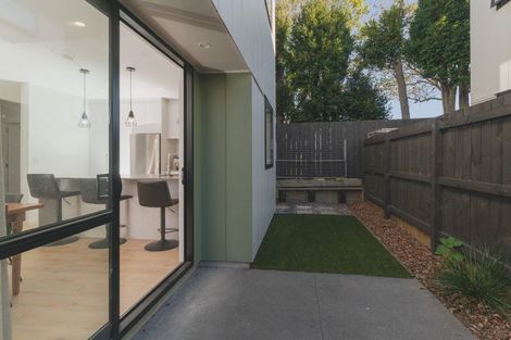 Photo of property in 23 Cessna Crescent, Mangere, Auckland, 2022