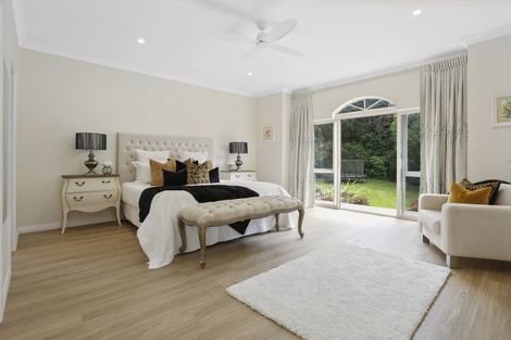 Photo of property in 7 Hobbs Road, Matakatia, Whangaparaoa, 0930