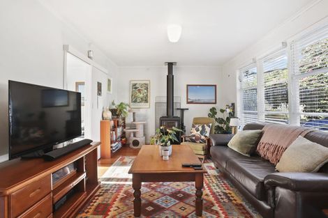 Photo of property in 36 Sutherland Road, Point Chevalier, Auckland, 1025
