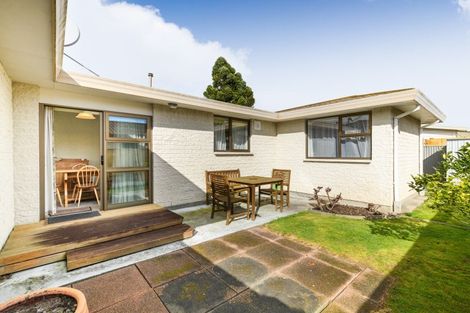 Photo of property in 1a Lowestoft Place, West End, Palmerston North, 4412