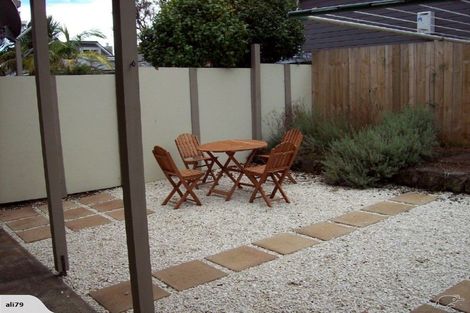 Photo of property in 2/66 Victoria Road, Devonport, Auckland, 0624