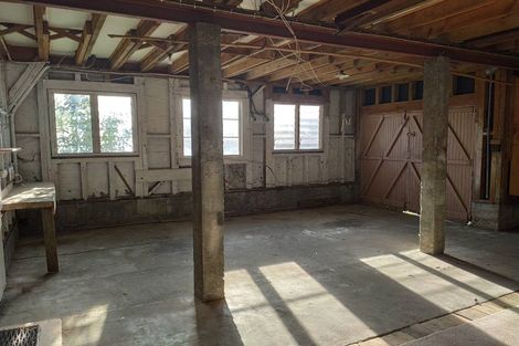 Photo of property in 20 Victoria Road, New Plymouth, 4310