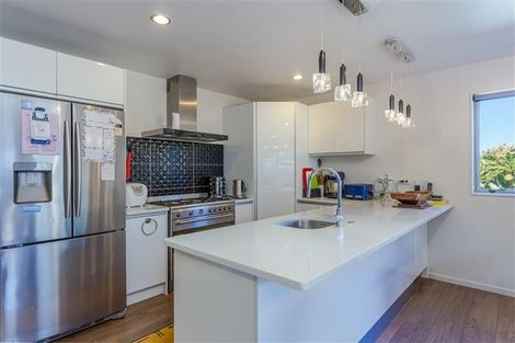 Photo of property in 39 San Marino Drive West, Henderson, Auckland, 0612