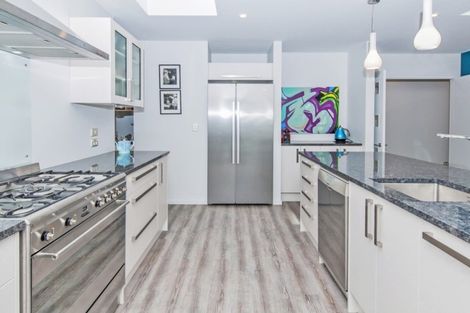 Photo of property in 11 Courtfield Close, Parklands, Christchurch, 8083